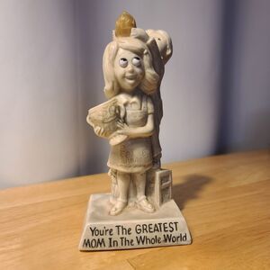 Vintage 1971 R&W Berries Greatest Mom Figurine Made USA 9017